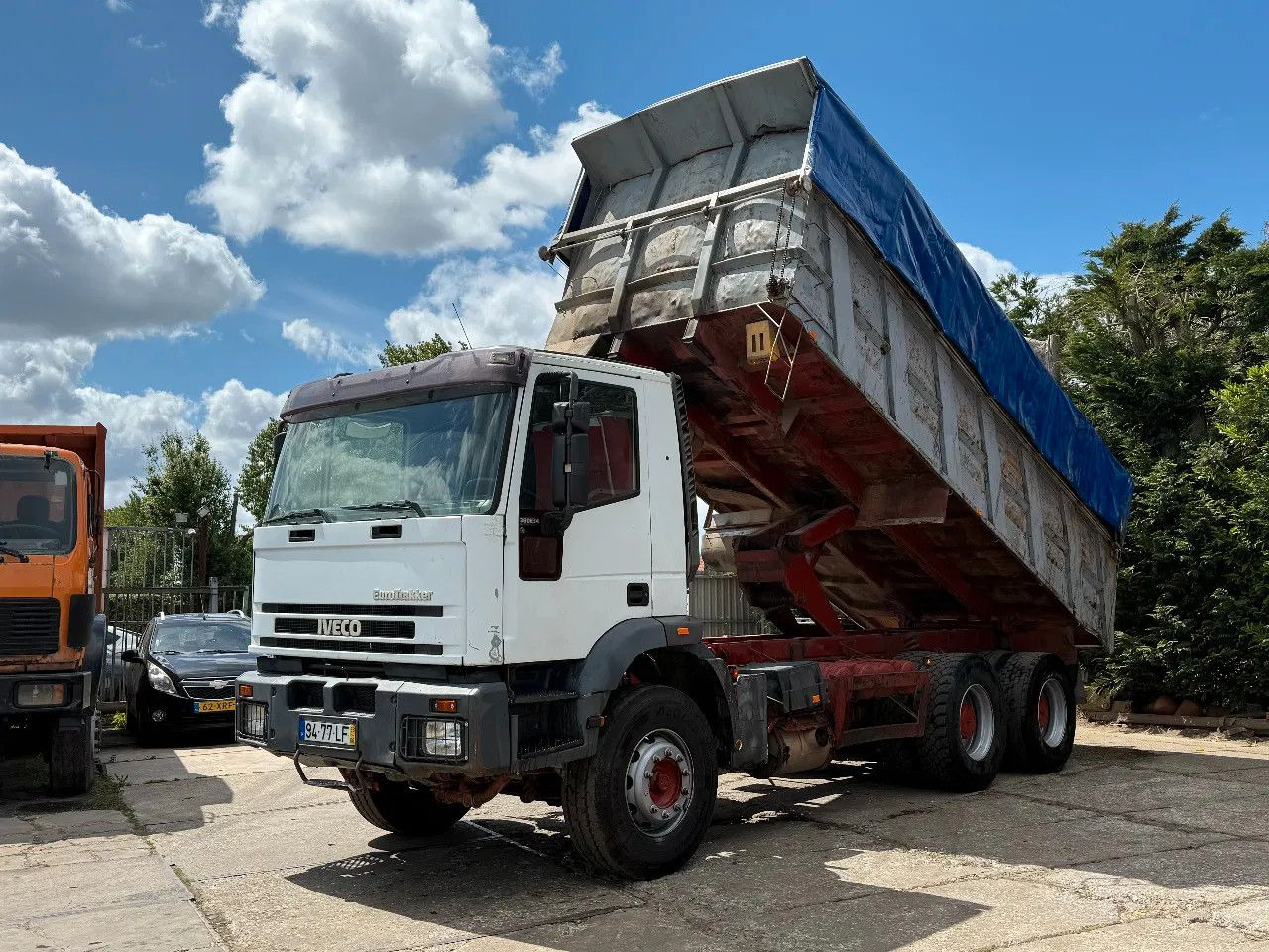Iveco Eurotrakker 380 E34 6X4 Tipper Spring/Spring Eur - 翻斗车:图2 Iveco Eurotrakker 380 E34 6X4 Tipper Spring/Spring Eur - 翻斗车:图2