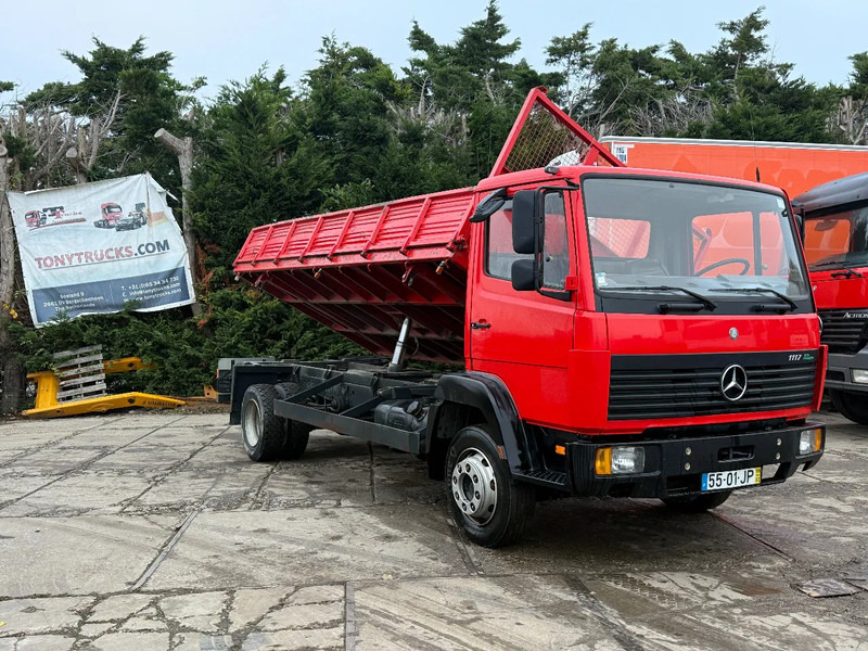 Mercedes-Benz 1117 4X2 Spring/Spring Tipper 6 Gear manual*New condition* - 翻斗车:图1 Mercedes-Benz 1117 4X2 Spring/Spring Tipper 6 Gear manual*New condition* - 翻斗车:图1