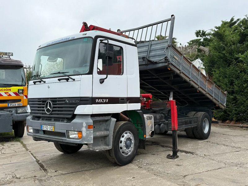 Mercedes-Benz Actros 1831 V6 4X2 Tipper + crane EPS Manual Gearbox 3 peddal - 翻斗车, 起重车:图2 Mercedes-Benz Actros 1831 V6 4X2 Tipper + crane EPS Manual Gearbox 3 peddal - 翻斗车, 起重车:图2