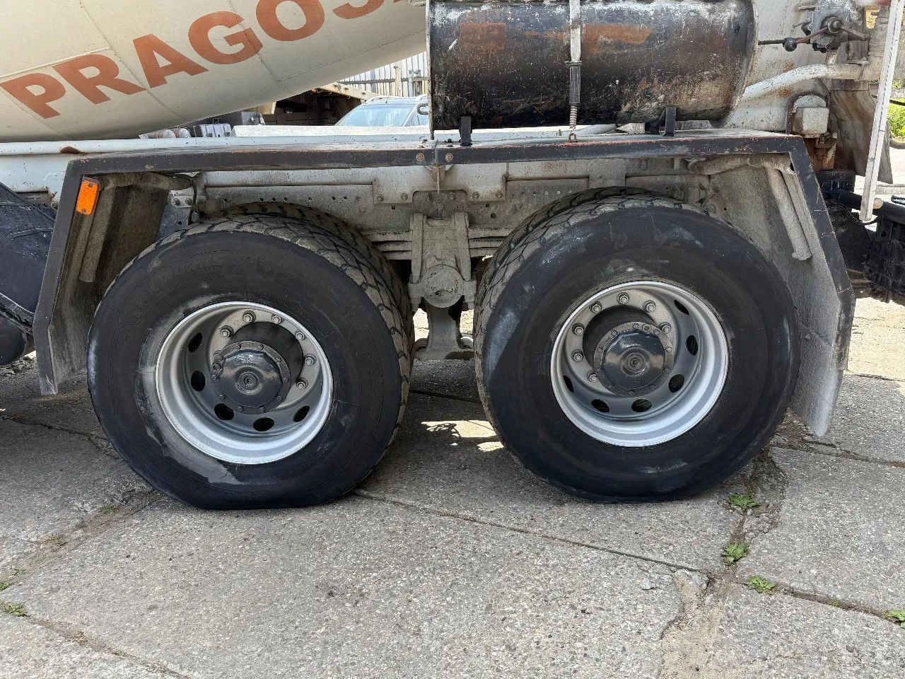 Mercedes-Benz Actros 3236 MP2 V6 8X4 9M3 Beton Mixer Spring/Sp - 混凝土搅拌车:图5 Mercedes-Benz Actros 3236 MP2 V6 8X4 9M3 Beton Mixer Spring/Sp - 混凝土搅拌车:图5