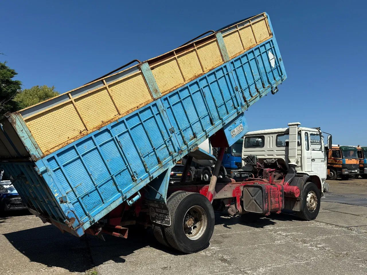 Renault G230 4X2 Tipper Spring/Spring Manual Gearbox - 翻斗车:图4 Renault G230 4X2 Tipper Spring/Spring Manual Gearbox - 翻斗车:图4