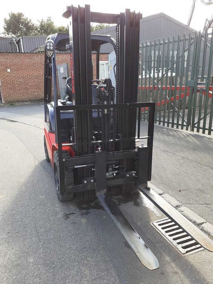 Manitou MI 25 D - 柴油叉车:图3 Manitou MI 25 D - 柴油叉车:图3