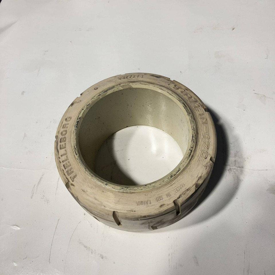 2X Trelleborg 260-130-170 NM tyres - 轮胎 适用于 材料装卸设备:图1 2X Trelleborg 260-130-170 NM tyres - 轮胎 适用于 材料装卸设备:图1