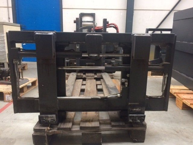 Cascade Fork positioner - 附件 适用于 材料装卸设备:图1 Cascade Fork positioner - 附件 适用于 材料装卸设备:图1