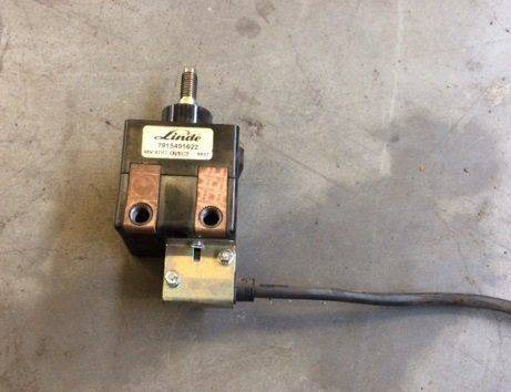Emergency stop switch for Linde L14-16, Series 372 - 转向柱开关 适用于 材料装卸设备:图1 Emergency stop switch for Linde L14-16, Series 372 - 转向柱开关 适用于 材料装卸设备:图1