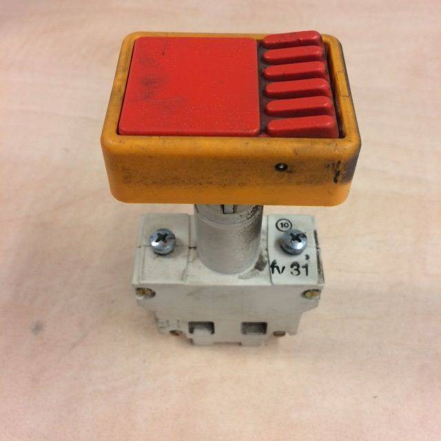 Emergency stop switch - 转向柱开关 适用于 材料装卸设备:图1 Emergency stop switch - 转向柱开关 适用于 材料装卸设备:图1