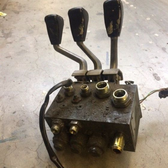 Hydraulic Control valve for Jungheinrich EFG DG 12.5/15B - 液压阀 适用于 材料装卸设备:图1 Hydraulic Control valve for Jungheinrich EFG DG 12.5/15B - 液压阀 适用于 材料装卸设备:图1