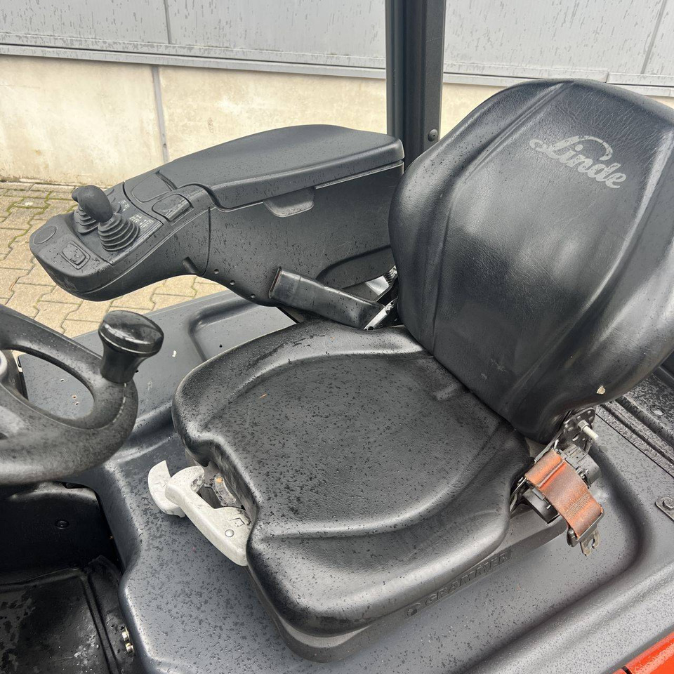 Linde E15 (386-02) EVO - 电动叉车:图4 Linde E15 (386-02) EVO - 电动叉车:图4