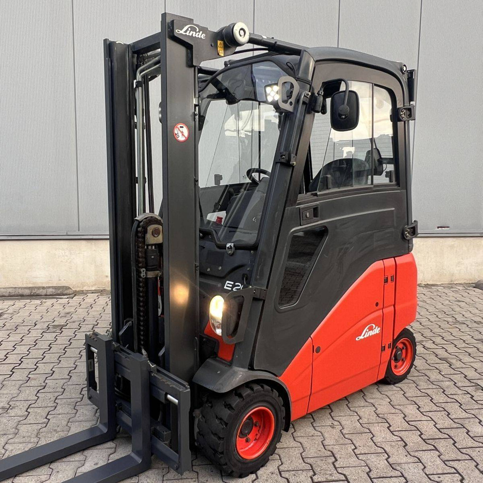 Linde E20PH (386) - 电动叉车:图1 Linde E20PH (386) - 电动叉车:图1