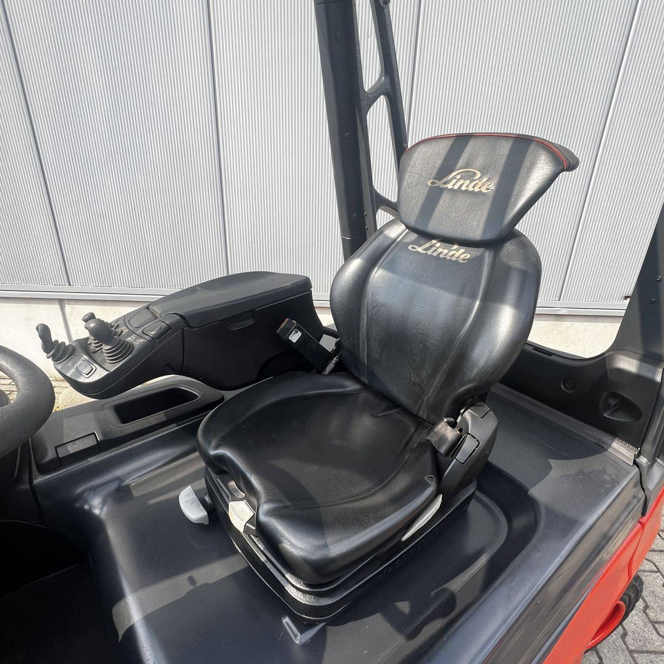 Linde E25L (387) - 电动叉车:图4 Linde E25L (387) - 电动叉车:图4