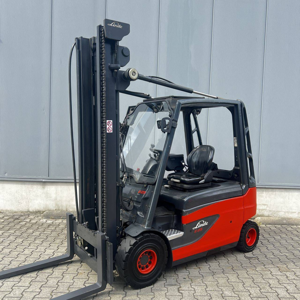 Linde E25L (387) - 电动叉车:图1 Linde E25L (387) - 电动叉车:图1