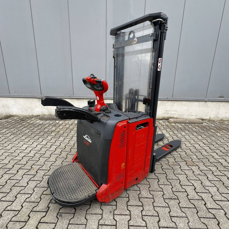 Linde L12AP (133) - 堆垛机:图1 Linde L12AP (133) - 堆垛机:图1