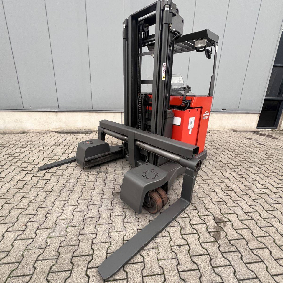 Linde R25F - 四向前移式叉车:图4 Linde R25F - 四向前移式叉车:图4