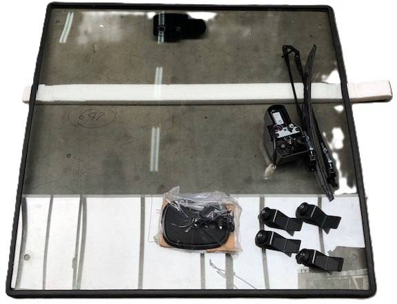 Window Front for Caterpillar - 车窗及其零件 适用于 材料装卸设备:图1 Window Front for Caterpillar - 车窗及其零件 适用于 材料装卸设备:图1