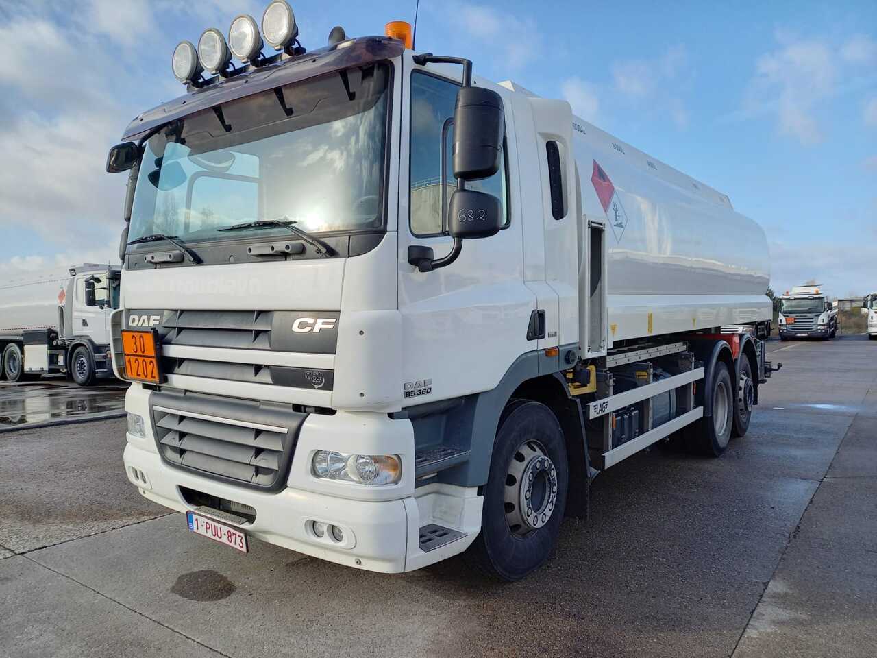 DAF CF85 - 罐车:图1 DAF CF85 - 罐车:图1