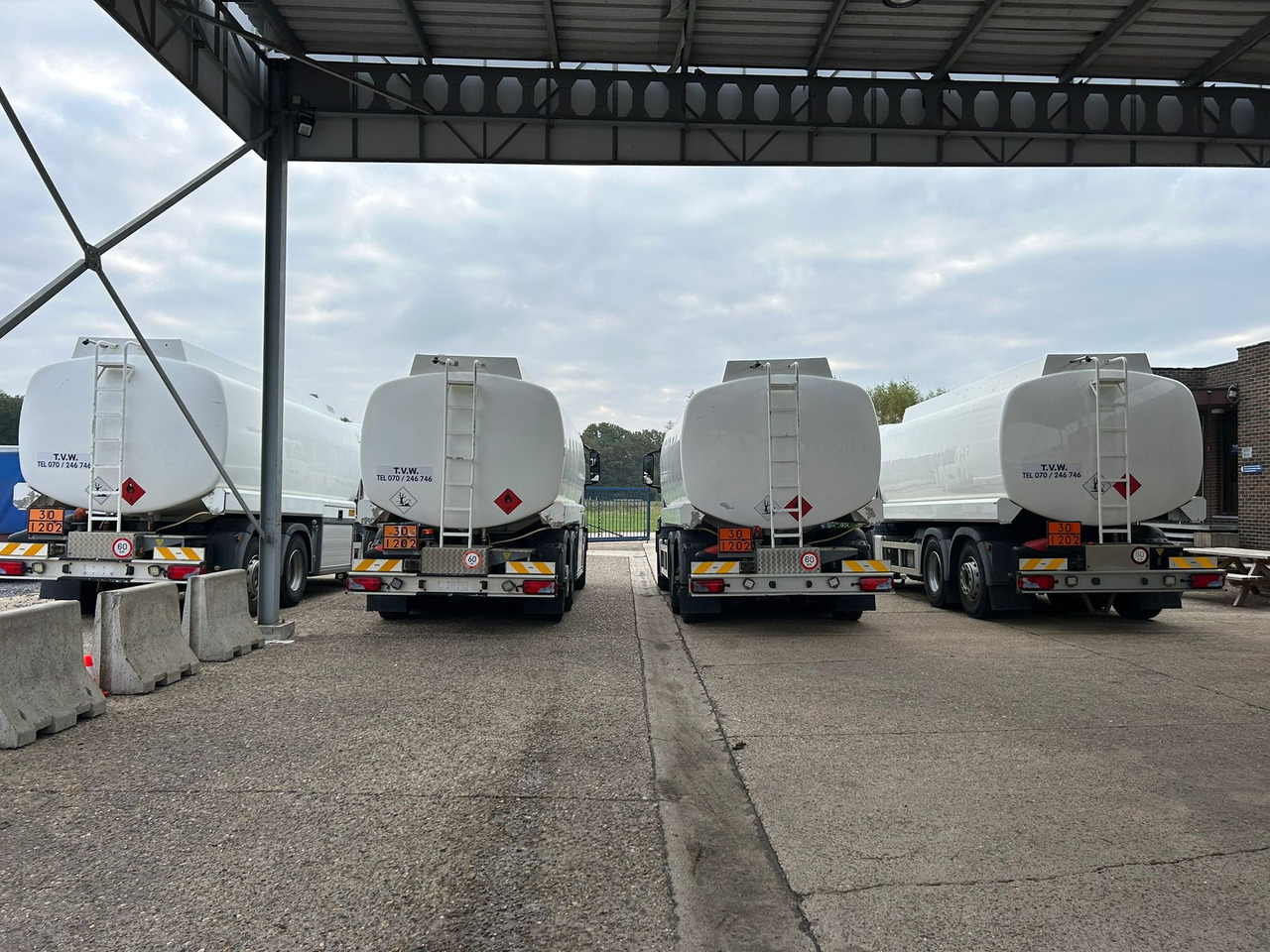 MAN TGS (lot of 4) - 罐车:图5 MAN TGS (lot of 4) - 罐车:图5