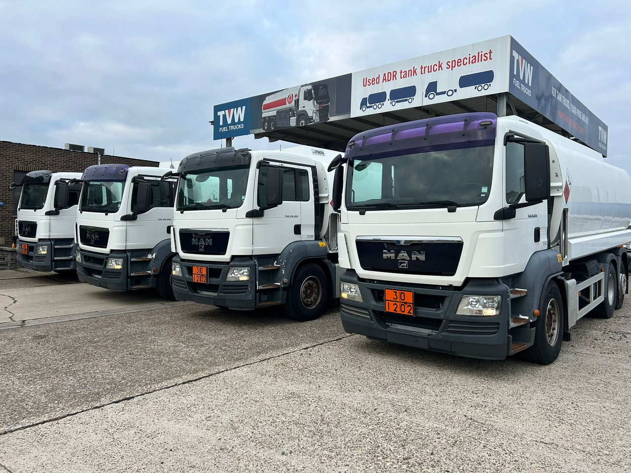 MAN TGS (lot of 4) - 罐车:图1 MAN TGS (lot of 4) - 罐车:图1