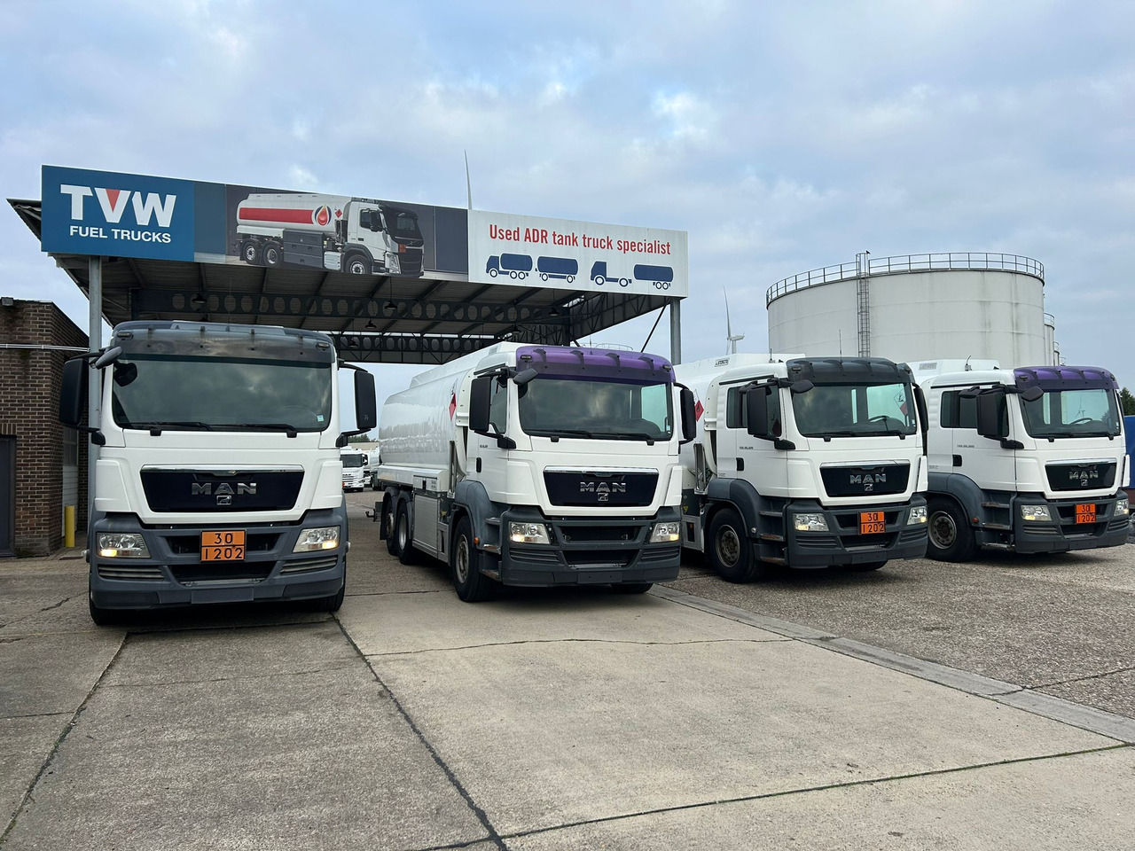 MAN TGS (lot of 4) - 罐车:图2 MAN TGS (lot of 4) - 罐车:图2