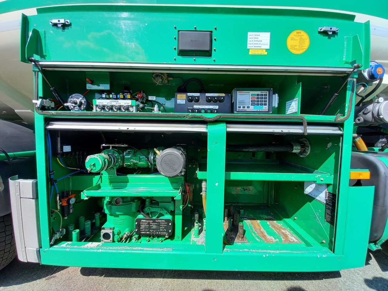 罐车 MERCEDES AXOR:图11 罐车 MERCEDES AXOR:图11