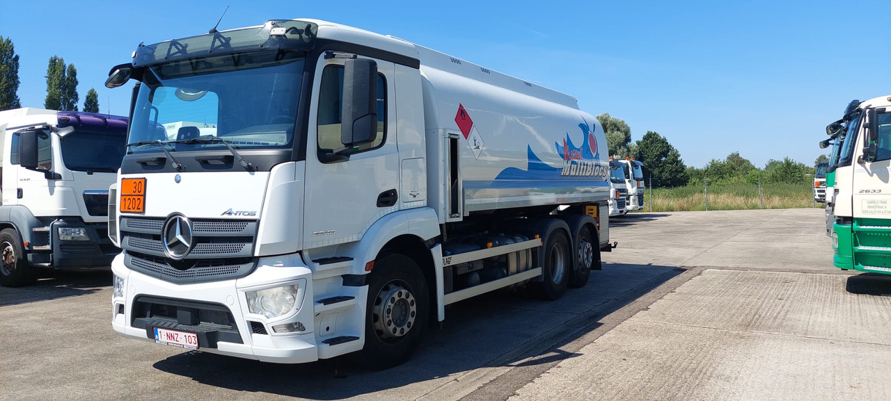 MERCEDES Antos - 罐车:图1 MERCEDES Antos - 罐车:图1