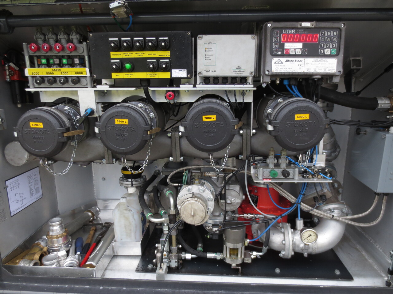 SCANIA G370 - 罐车:图4 SCANIA G370 - 罐车:图4