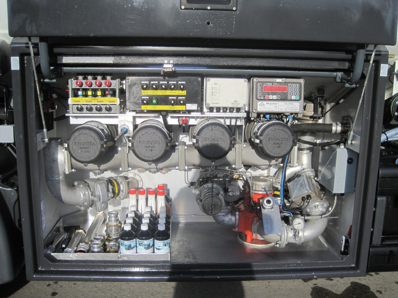 罐车 SCANIA G370:图17 罐车 SCANIA G370:图17