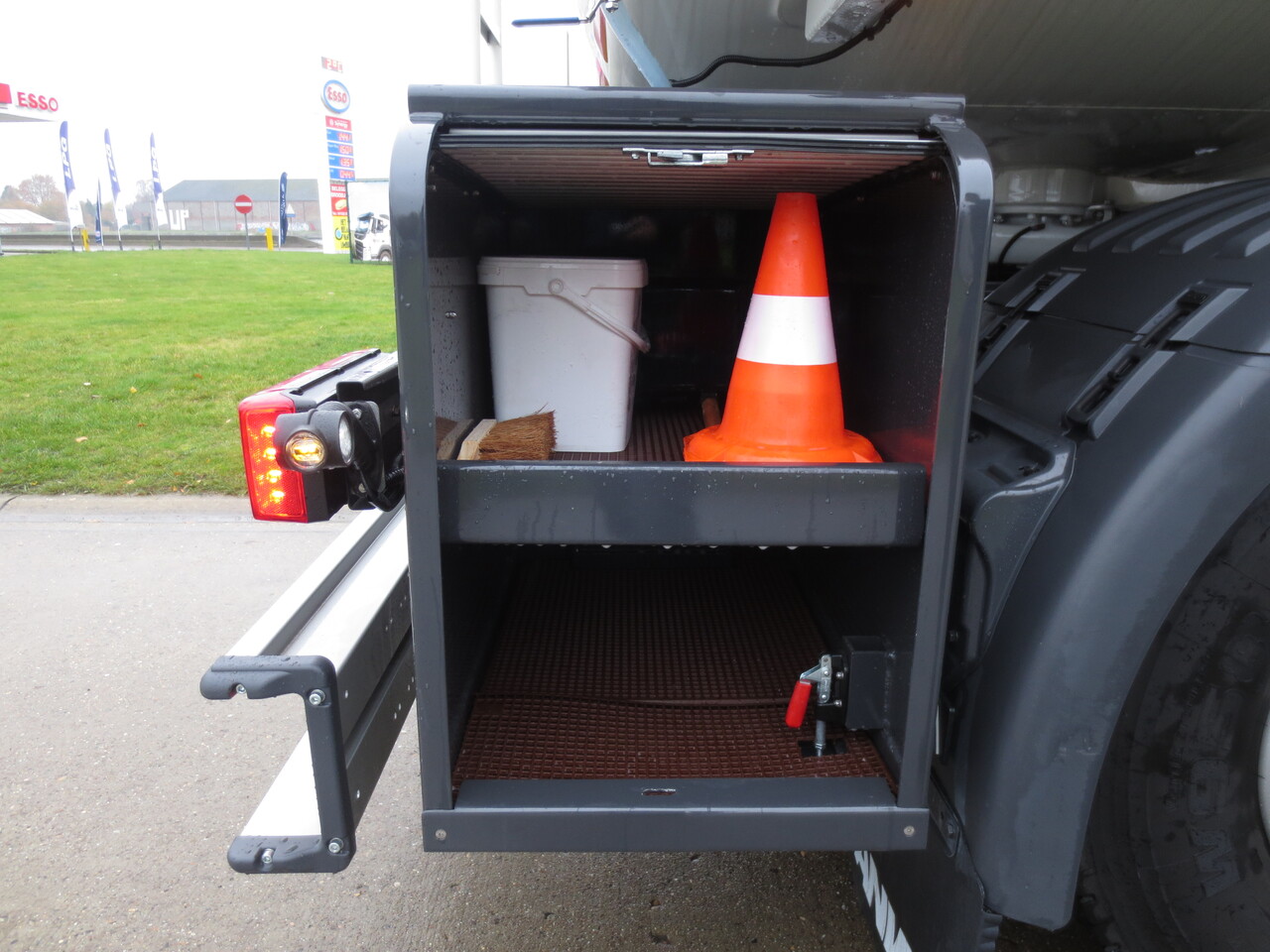 SCANIA G370 - 罐车:图5 SCANIA G370 - 罐车:图5