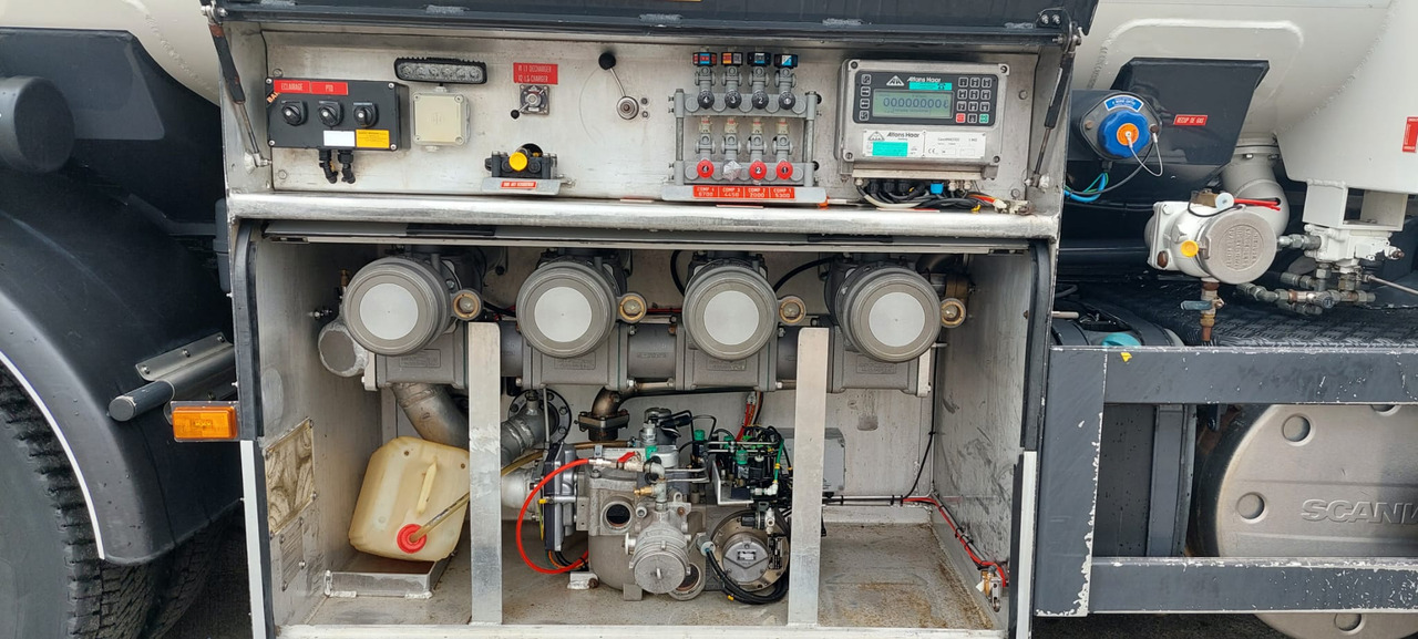 罐车 SCANIA G380：图12