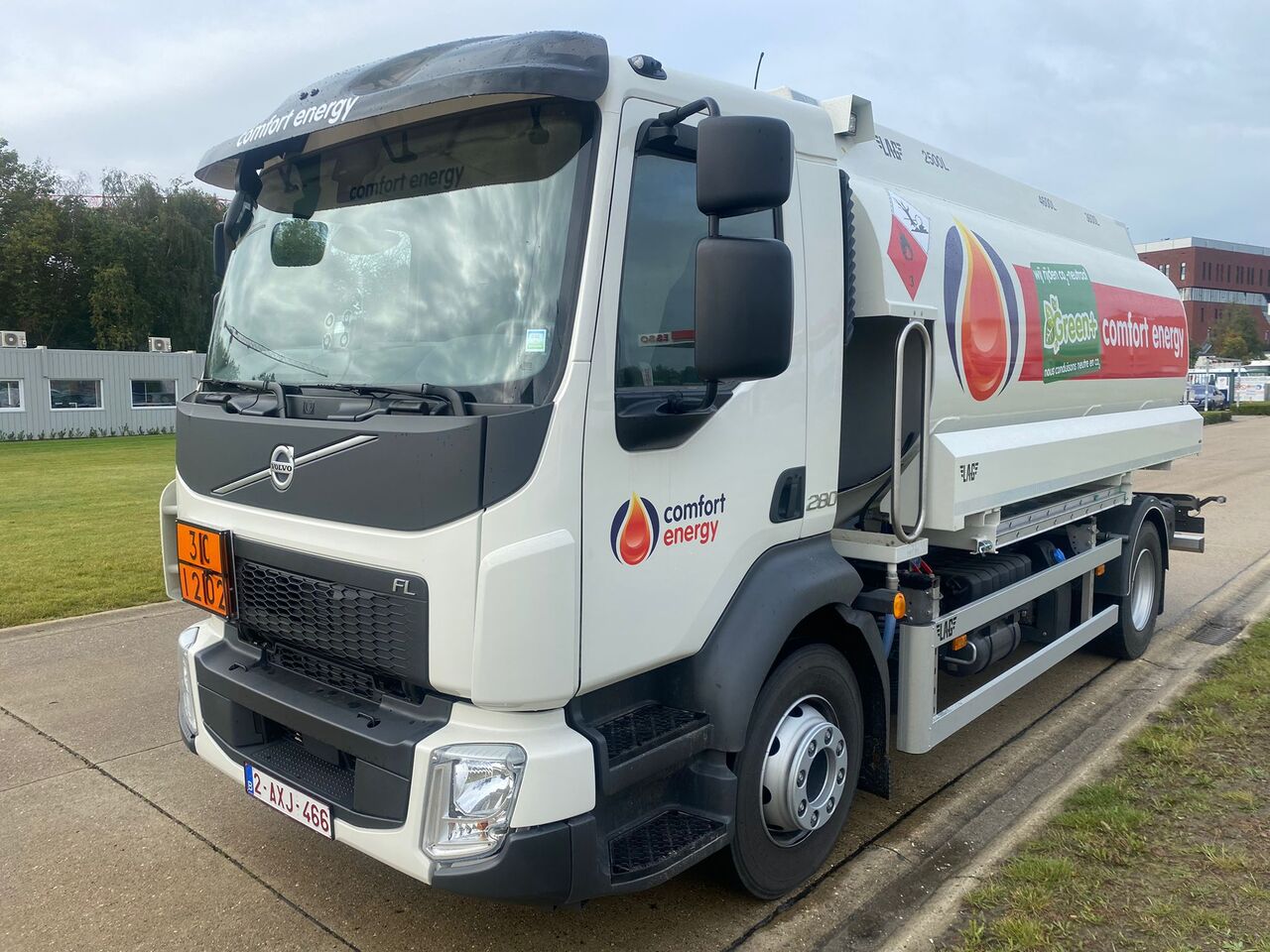 VOLVO FL - 罐车:图1 VOLVO FL - 罐车:图1