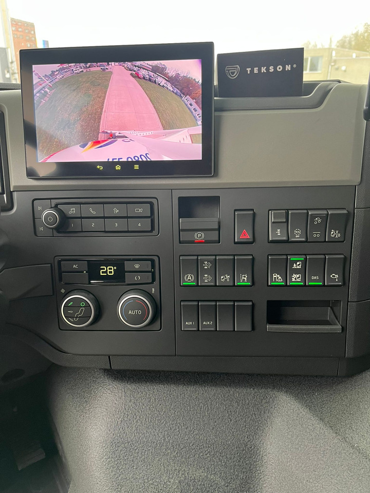 VOLVO FM380 - 罐车:图4 VOLVO FM380 - 罐车:图4