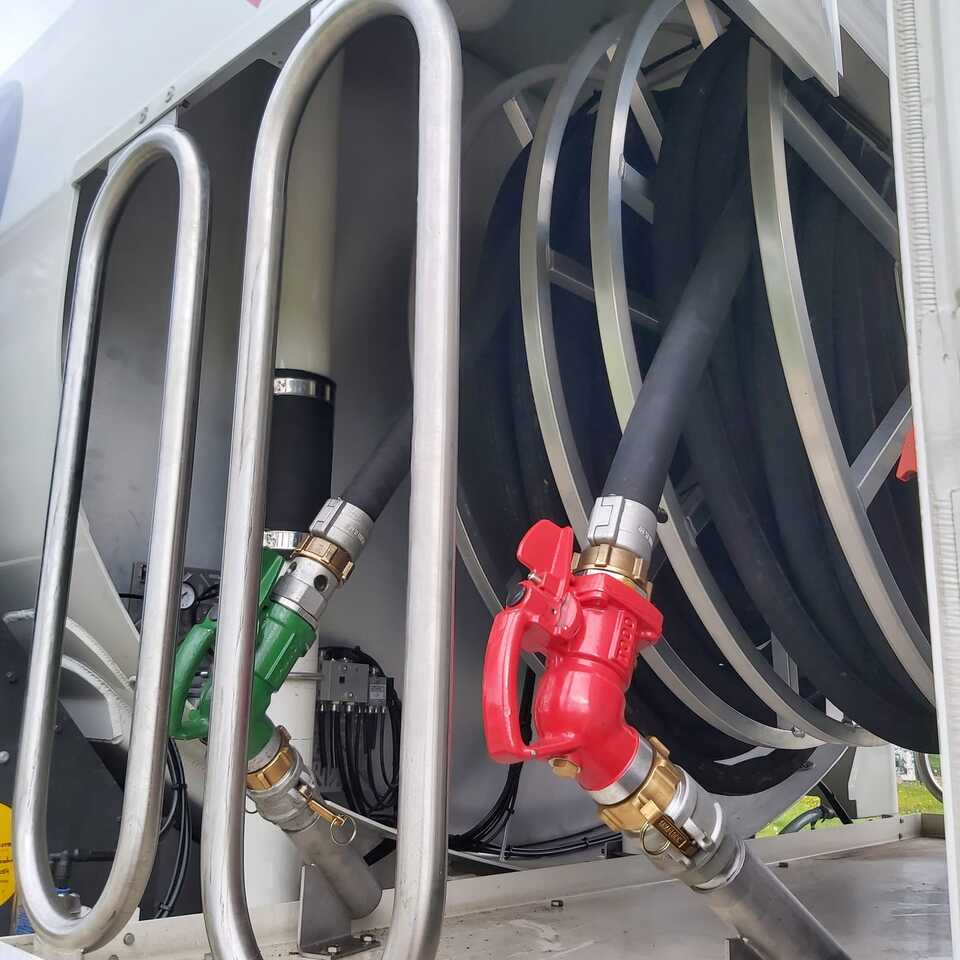VOLVO FM430HP - 罐车:图3 VOLVO FM430HP - 罐车:图3