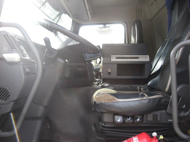 VOLVO FMFH - 罐车:图3 VOLVO FMFH - 罐车:图3