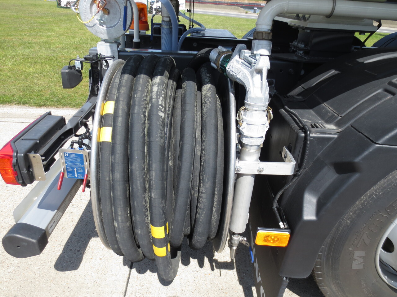VOLVO FM - 罐车:图3 VOLVO FM - 罐车:图3