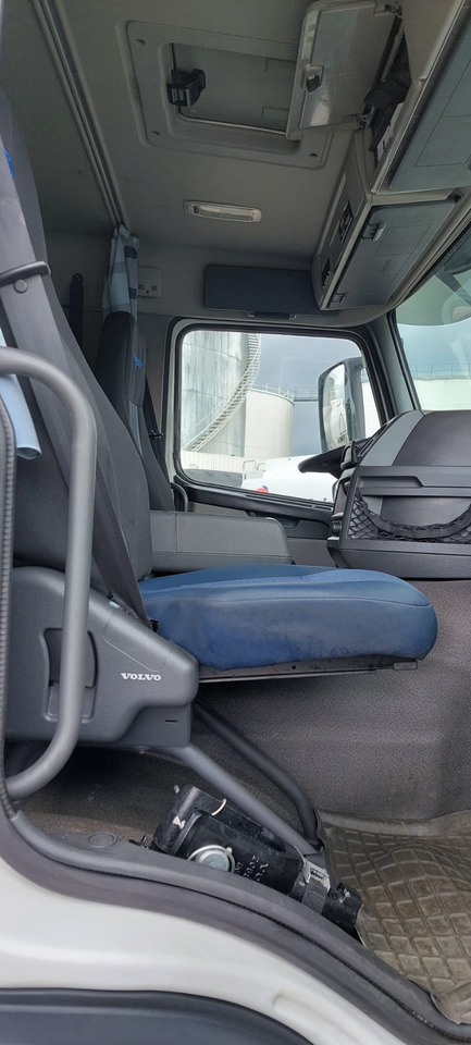 VOLVO FM - 罐车:图2 VOLVO FM - 罐车:图2