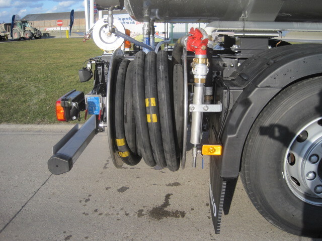VOLVO FM - 罐车:图3 VOLVO FM - 罐车:图3