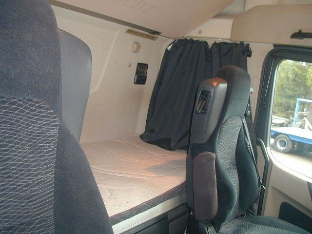 Mercedes-Benz 1843 - 牵引车:图5 Mercedes-Benz 1843 - 牵引车:图5