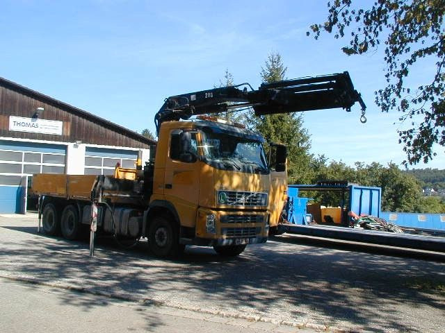 Volvo FH 12 6x4 - 栏板式/ 平板卡车, 起重车:图4 Volvo FH 12 6x4 - 栏板式/ 平板卡车, 起重车:图4
