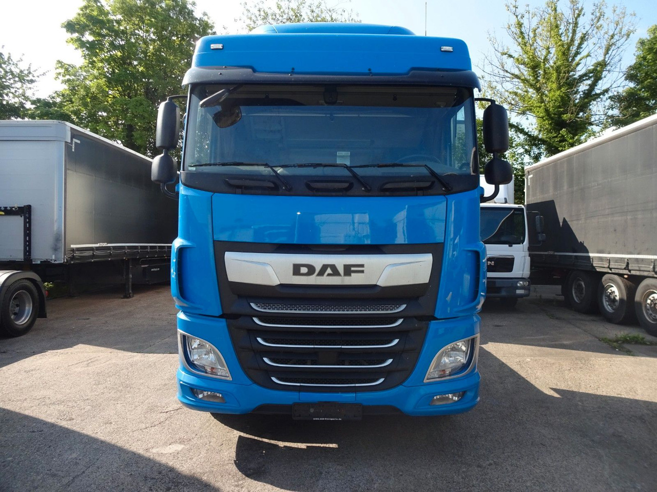 DAF XF 440, SC, Klima, 2 x Tank, Intarder, Standklim - 牵引车:图2 DAF XF 440, SC, Klima, 2 x Tank, Intarder, Standklim - 牵引车:图2