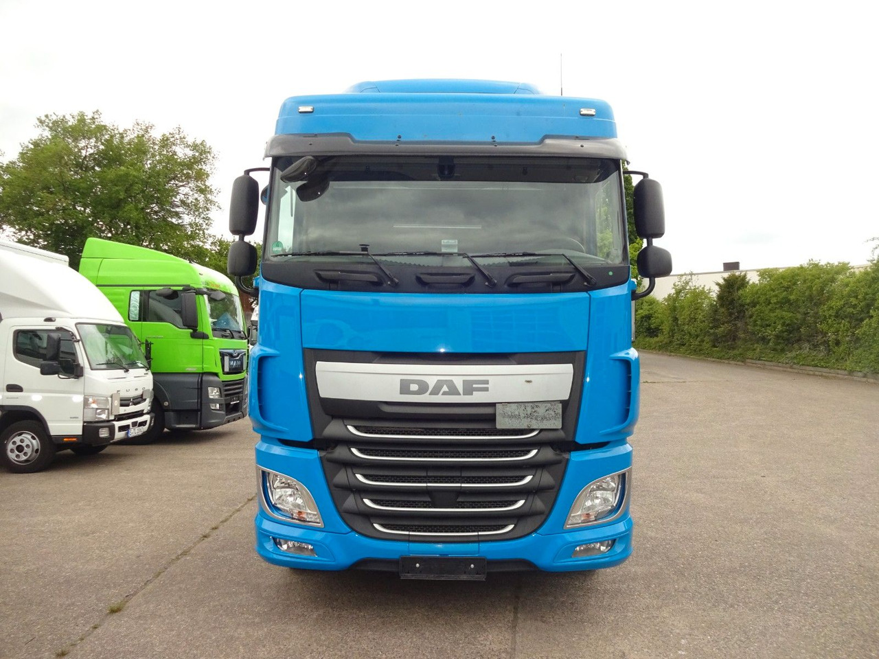 DAF XF 440, SC, Klima, 2 x Tank, Intarder, Standklim - 牵引车:图2 DAF XF 440, SC, Klima, 2 x Tank, Intarder, Standklim - 牵引车:图2