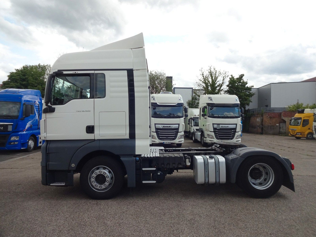 MAN TGX 18.460, XLX, Intarder, ACC - 牵引车:图4 MAN TGX 18.460, XLX, Intarder, ACC - 牵引车:图4