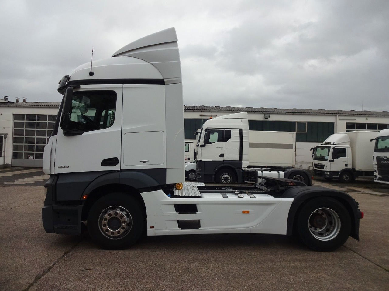 Mercedes-Benz 1843, Retarder, Klima - 牵引车:图4 Mercedes-Benz 1843, Retarder, Klima - 牵引车:图4