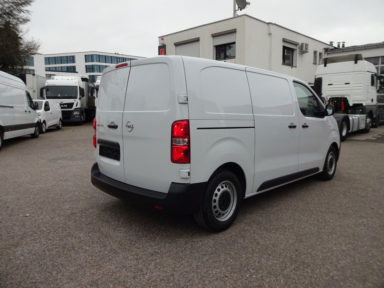 Opel 50 x Vivaro Kasten, L1H1, Klima, Kamera, PDC - 紧凑型面包车:图5 Opel 50 x Vivaro Kasten, L1H1, Klima, Kamera, PDC - 紧凑型面包车:图5