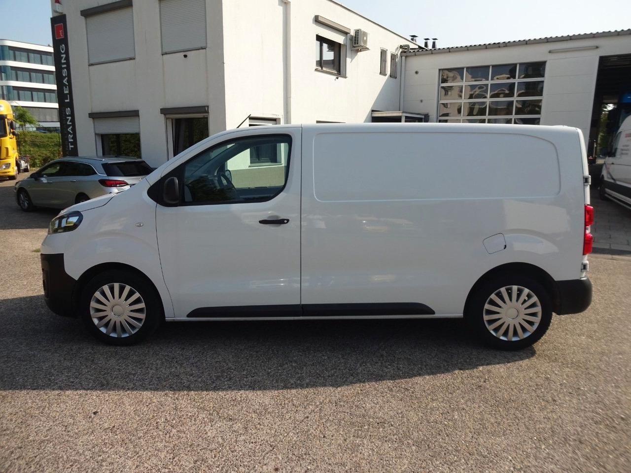 Opel Vivaro Kasten L1H1, Klima, PDC, - 紧凑型面包车:图4 Opel Vivaro Kasten L1H1, Klima, PDC, - 紧凑型面包车:图4