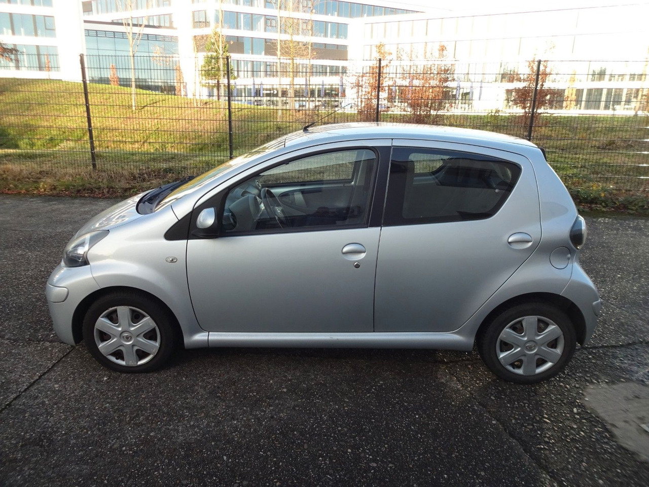 Toyota Aygo Cool, Klima, - 轿车:图2 Toyota Aygo Cool, Klima, - 轿车:图2