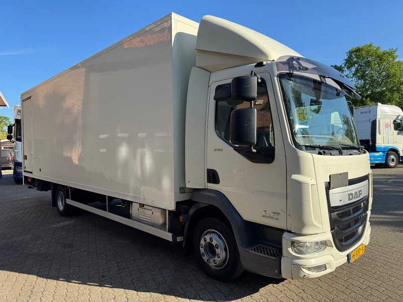 DAF LF 210 12T Airco 7.3M Koffer LBW 449.300KM NL Truck - 厢式卡车:图2 DAF LF 210 12T Airco 7.3M Koffer LBW 449.300KM NL Truck - 厢式卡车:图2