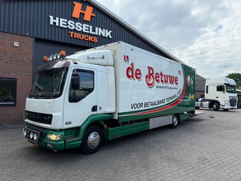 DAF LF 45.220 Laadklep/LBW Zijdeur Slaapcabine AHK - 厢式卡车:图1 DAF LF 45.220 Laadklep/LBW Zijdeur Slaapcabine AHK - 厢式卡车:图1