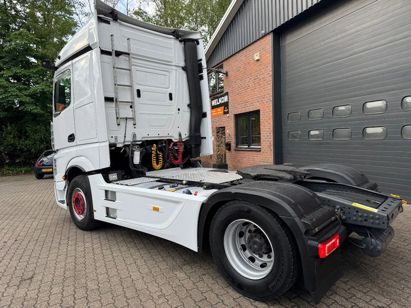 Mercedes-Benz Actros 1845 Streamspace Xenon 2x Tank German truck - 牵引车:图4 Mercedes-Benz Actros 1845 Streamspace Xenon 2x Tank German truck - 牵引车:图4