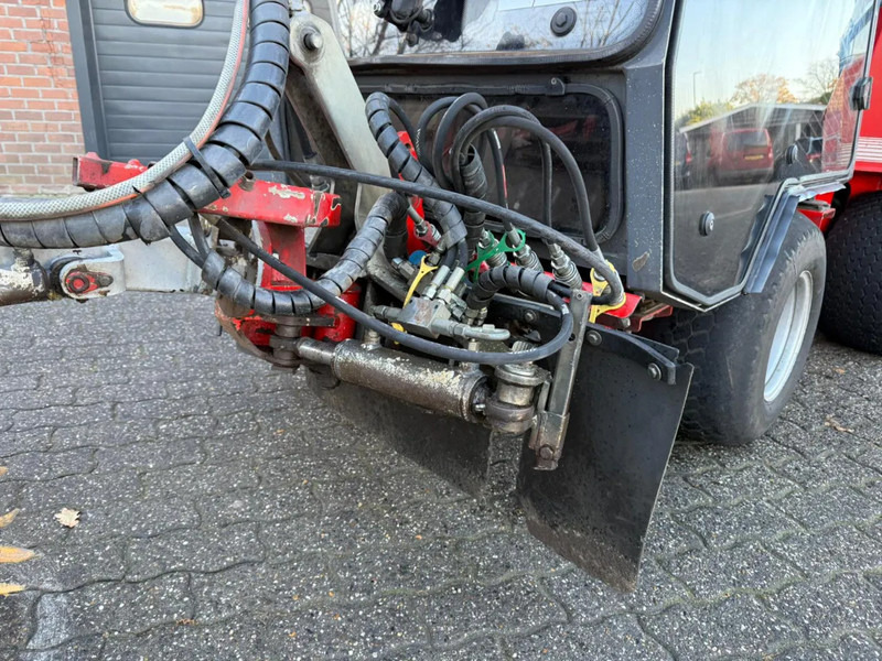 Nimos DM-Trac 205 OKB-70- Onkruidborstelmachine Werktuigendrager 4X Hydraulische functie - 工业清扫机:图5 Nimos DM-Trac 205 OKB-70- Onkruidborstelmachine Werktuigendrager 4X Hydraulische functie - 工业清扫机:图5