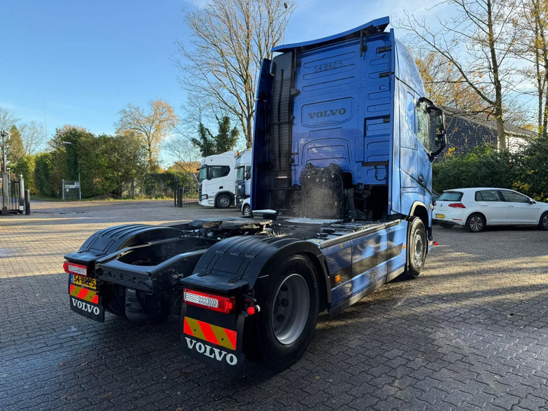 Volvo FH 460 Globetrotter XL 2x tank Standairco 405.369KM! NL Truck - APK 09-2026 - 牵引车:图3 Volvo FH 460 Globetrotter XL 2x tank Standairco 405.369KM! NL Truck - APK 09-2026 - 牵引车:图3