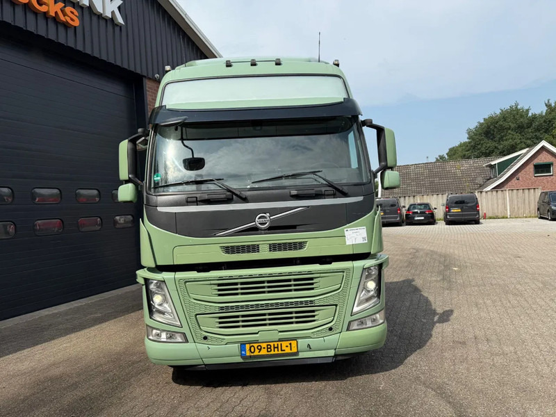 Volvo FM 370 Globetrotter XL Xenon Side skirts NL Truck - 牵引车:图3 Volvo FM 370 Globetrotter XL Xenon Side skirts NL Truck - 牵引车:图3